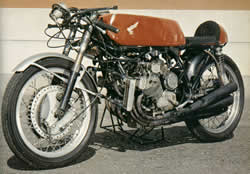 1966 250cc RC166 Honda